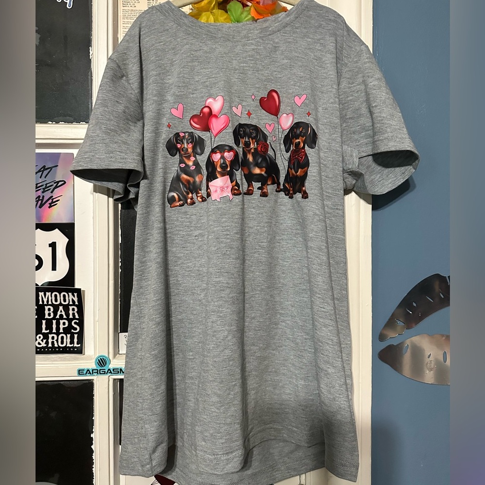 Gray T-Shirt with Dachshund and Heart Print